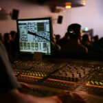 プロのMIX師・エンジニアになるには音楽大学・専門学校に行くべきか？
