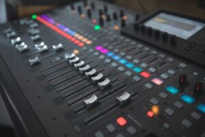DTM・ミックスで音を左右に広げる方法5つ